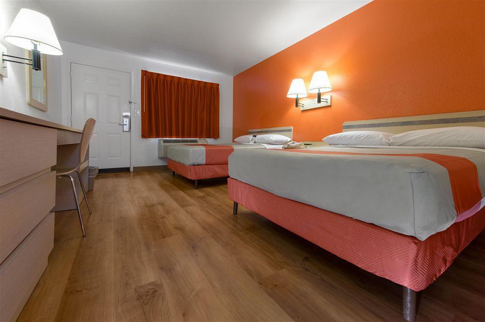 Motel 6 Weed - Mount Shasta エクステリア 写真