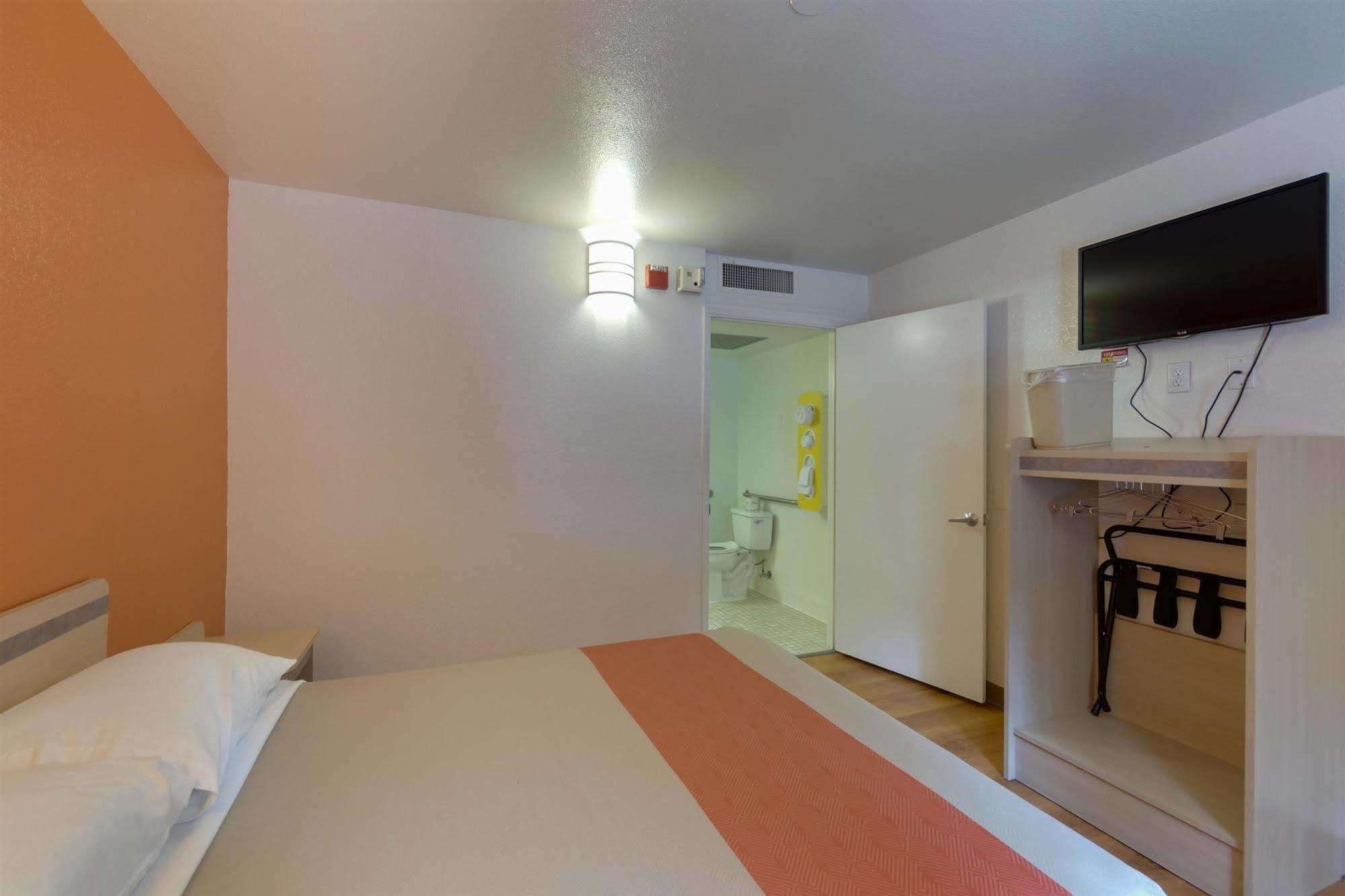 Motel 6 Weed - Mount Shasta エクステリア 写真