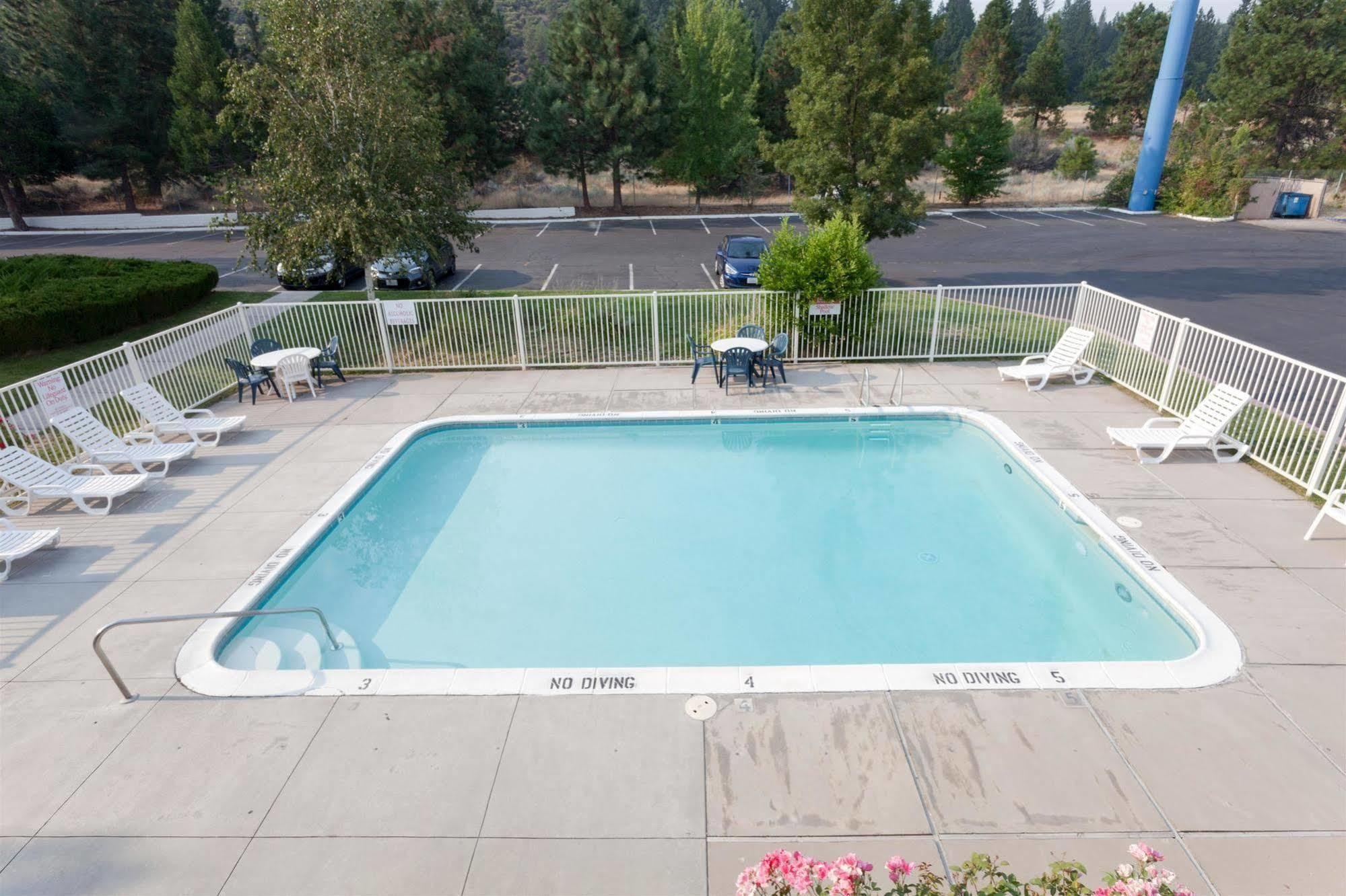Motel 6 Weed - Mount Shasta エクステリア 写真