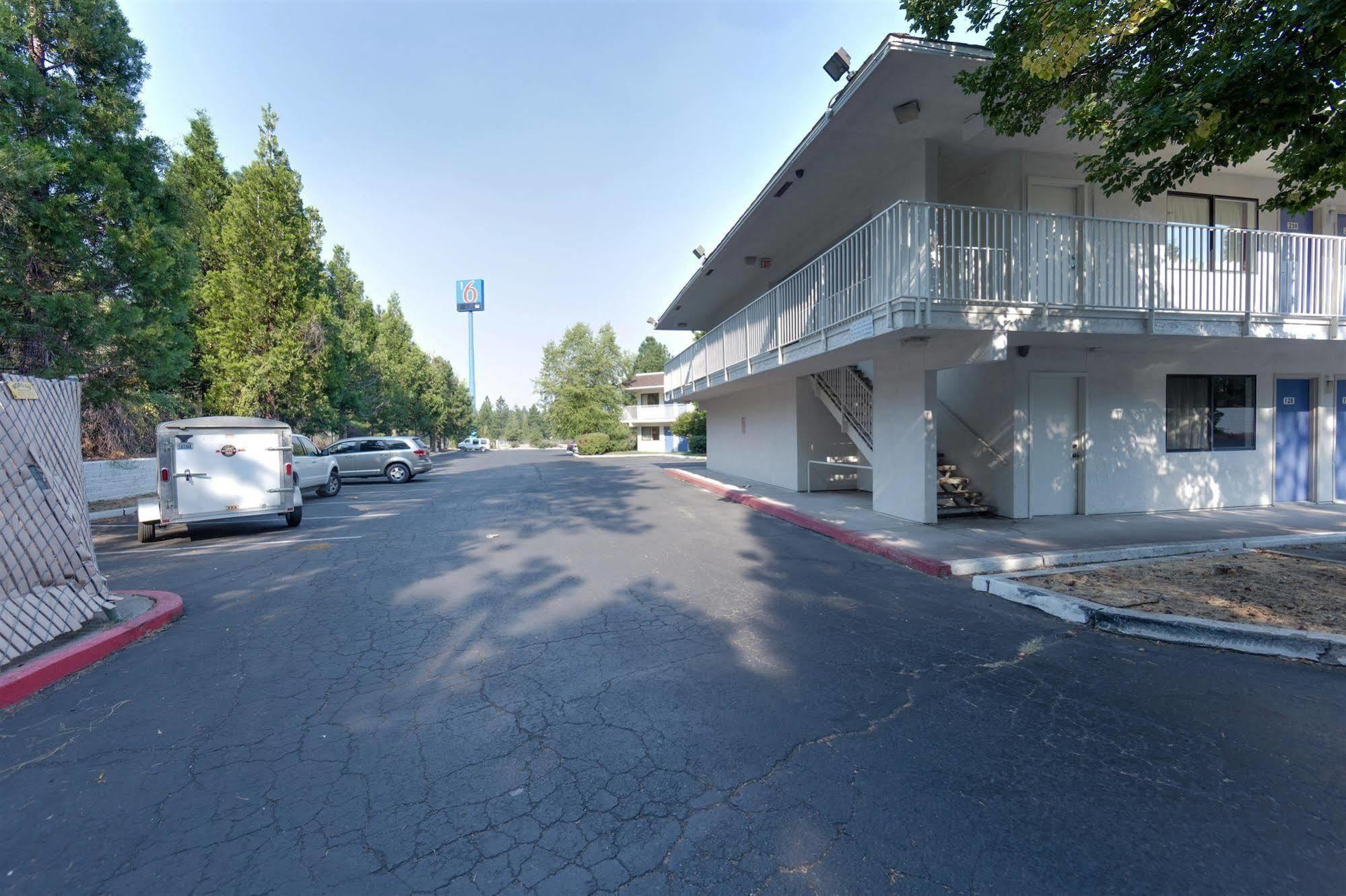 Motel 6 Weed - Mount Shasta エクステリア 写真