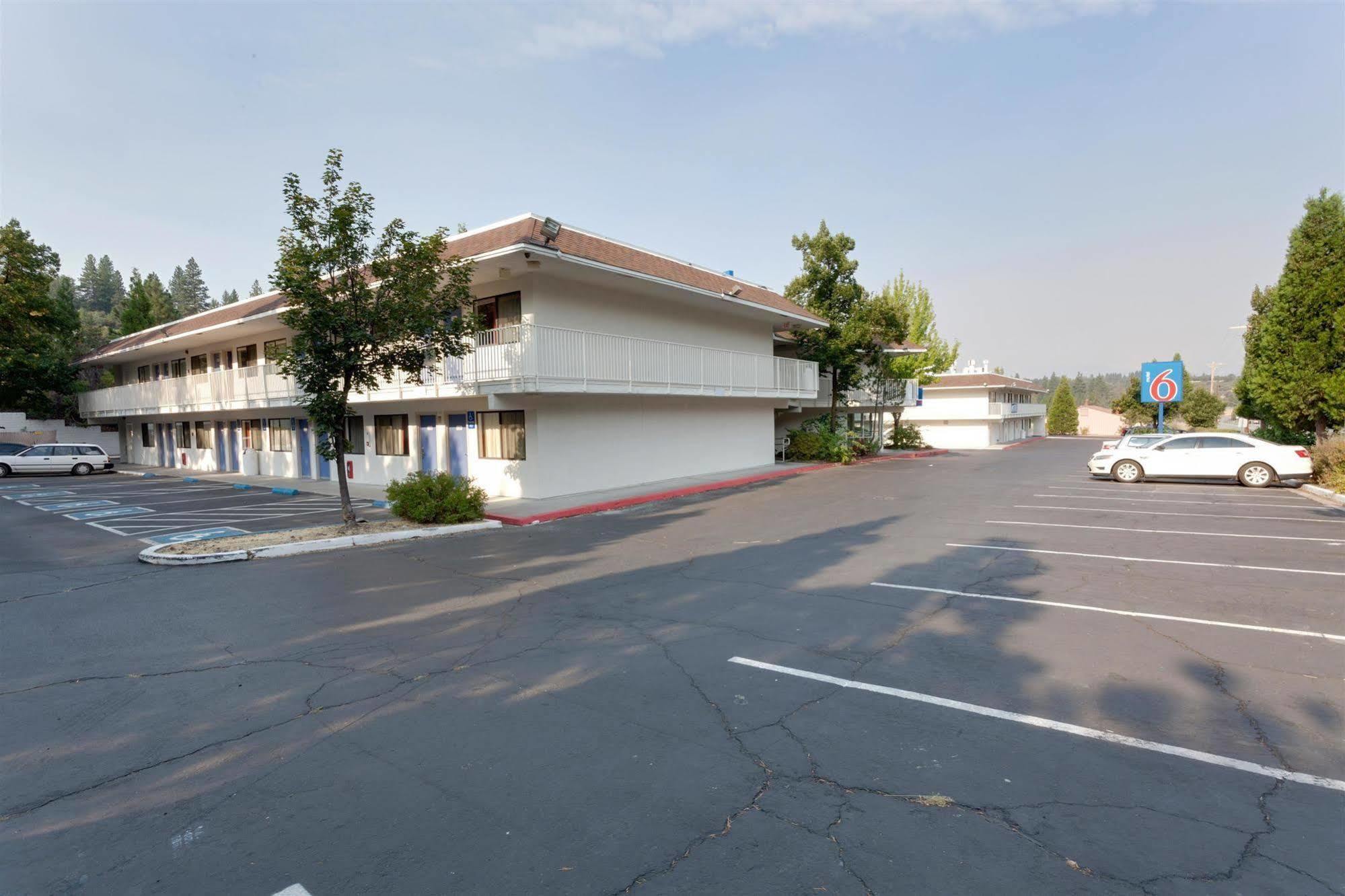 Motel 6 Weed - Mount Shasta エクステリア 写真