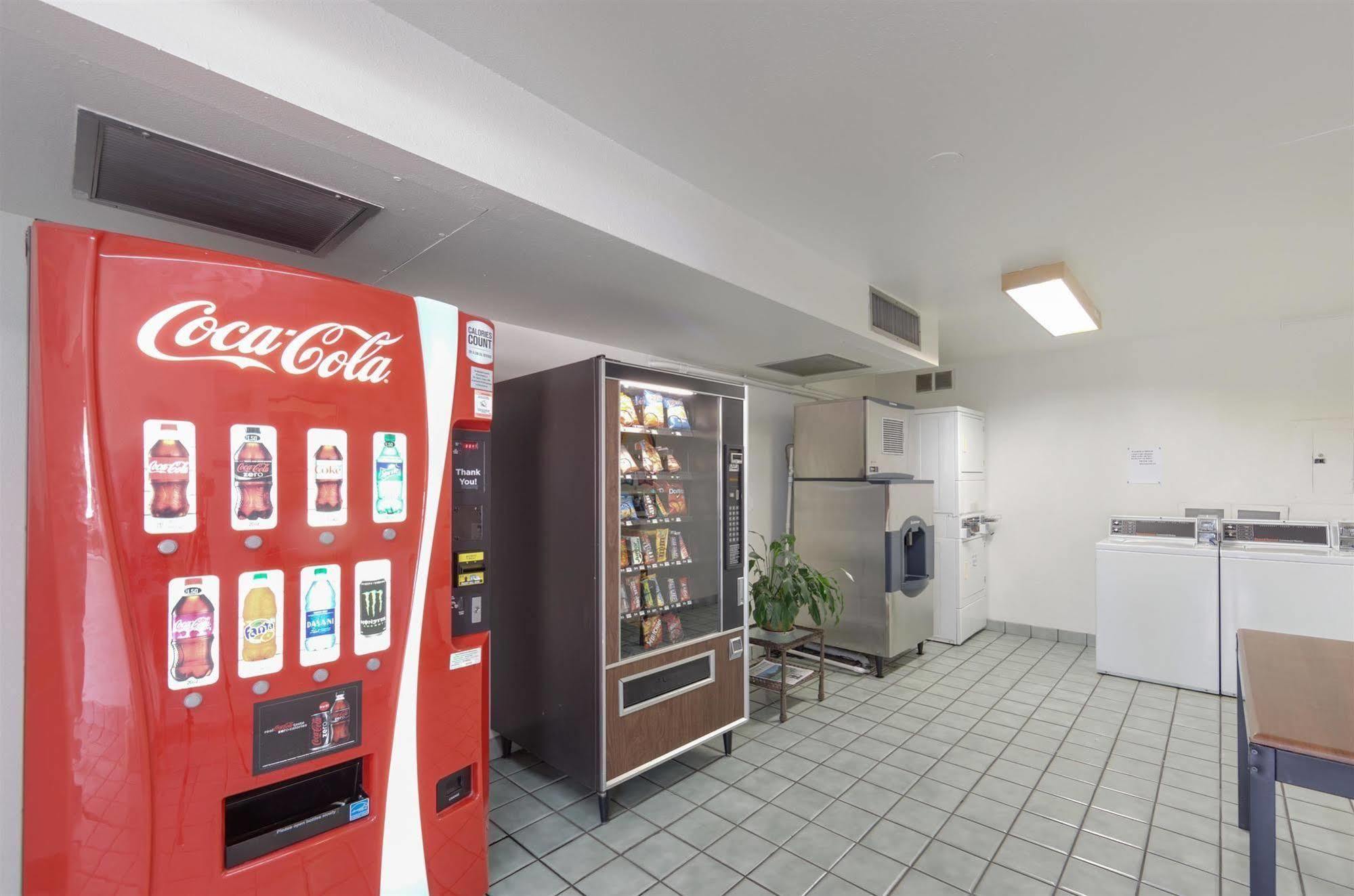 Motel 6 Weed - Mount Shasta エクステリア 写真